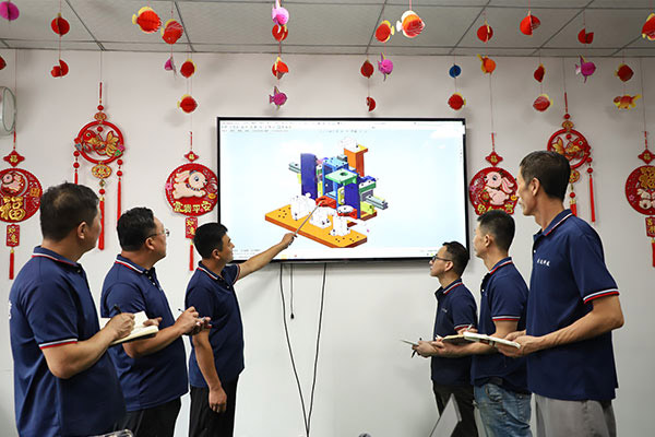 做好型材拉弯每一个关键工艺，热诚服务于每一个客户！