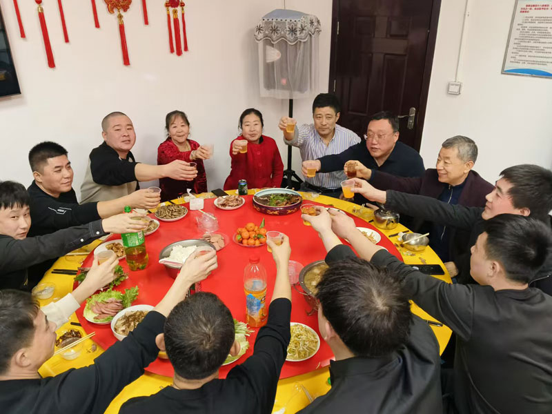 北京盛达伟业专业拉弯公司蛇年春节寄语