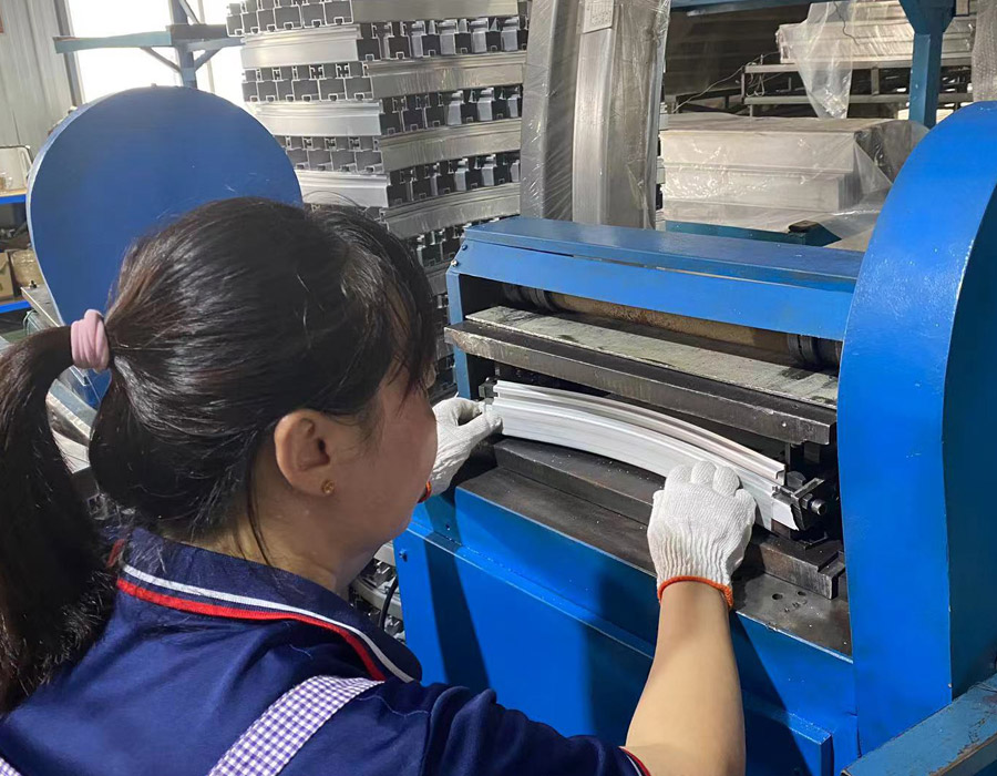 型材拉弯加工成型的基本方法